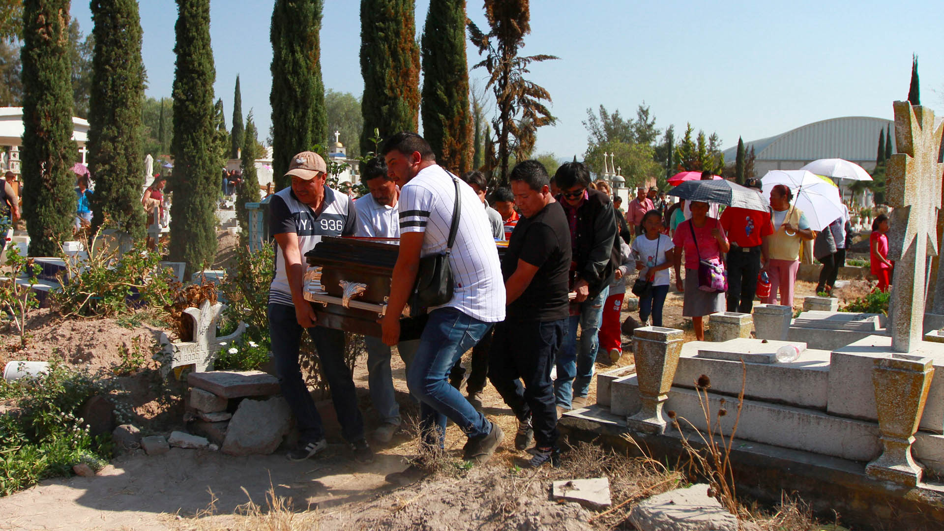 Tlahuelilpan expandirá su cementerio para enterrar a víctimas de explosión