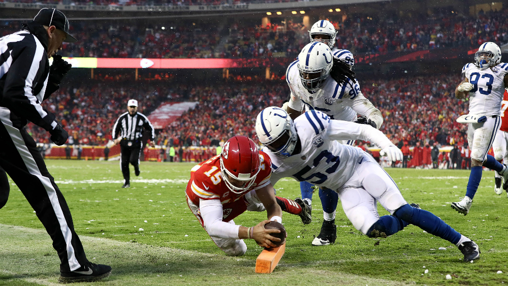 Mahomes se luces y los Chiefs acaban con su maldición en playoffs de NFL