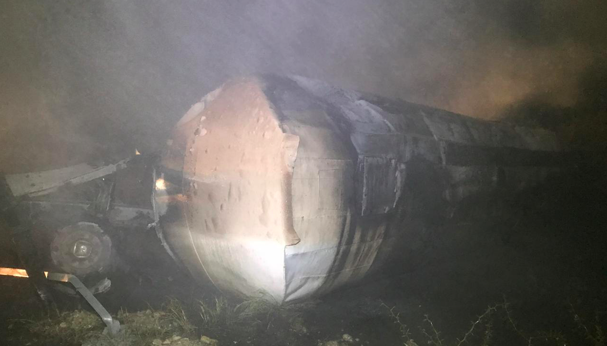 Pipa con gasolina vuelca y se incendia en Tamaulipas - pipa-en-tamaulipas1