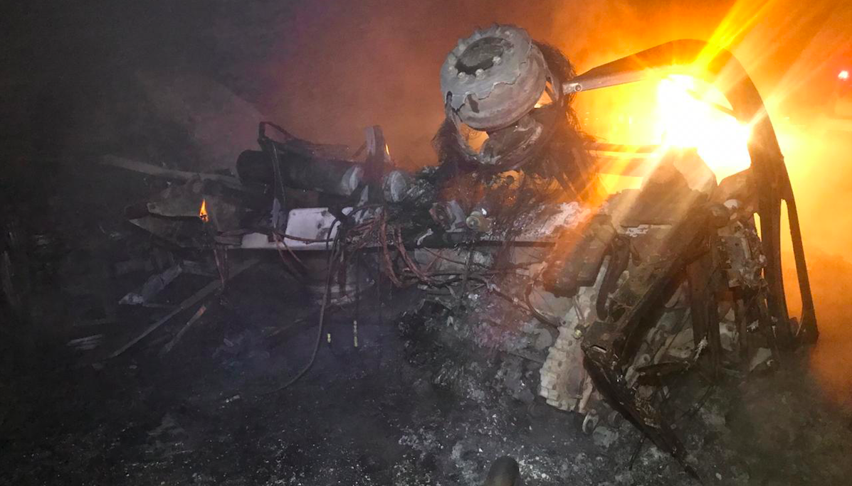 Pipa con gasolina vuelca y se incendia en Tamaulipas