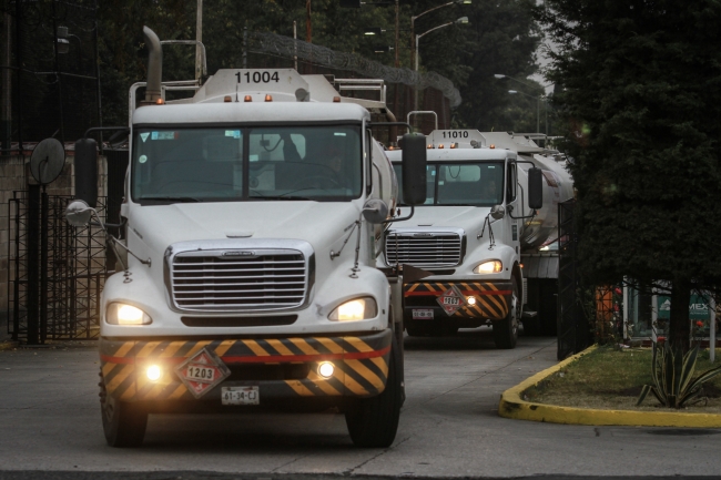 Canacar distribuye gasolina en seis estados - pipas-gasolina-pemex