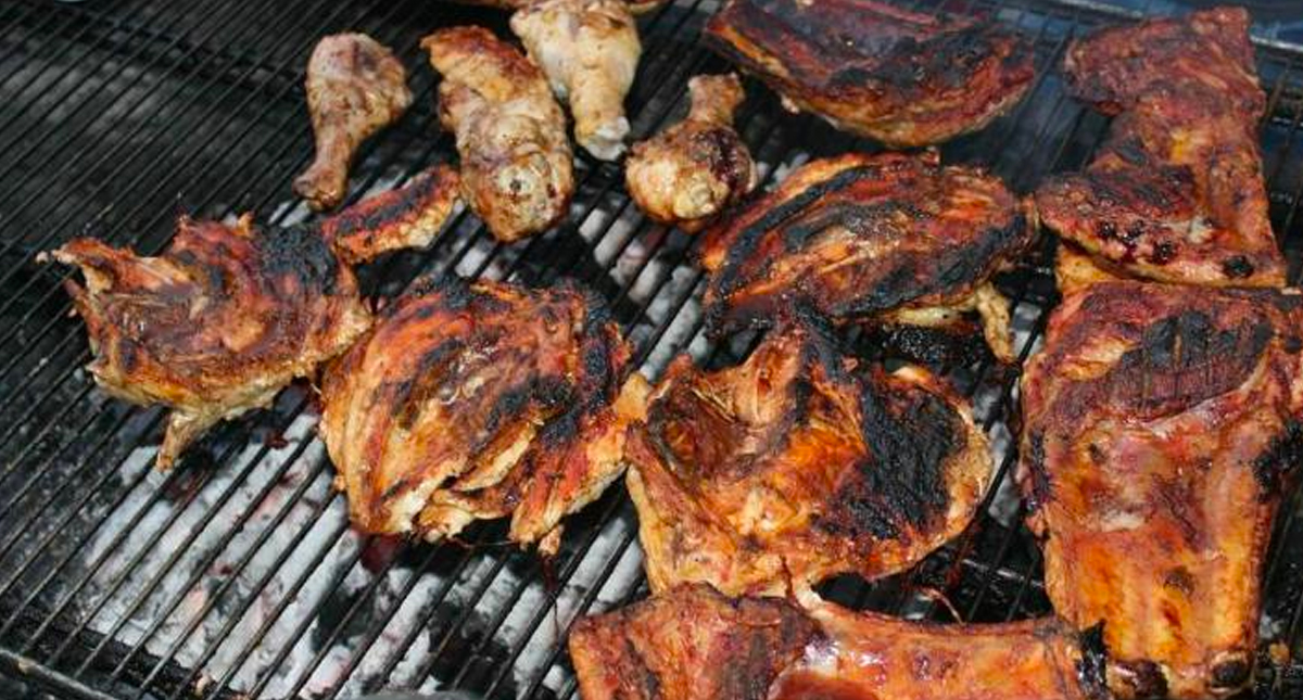 Pollos contaminados con metanfetaminas intoxican al menos 17 personas