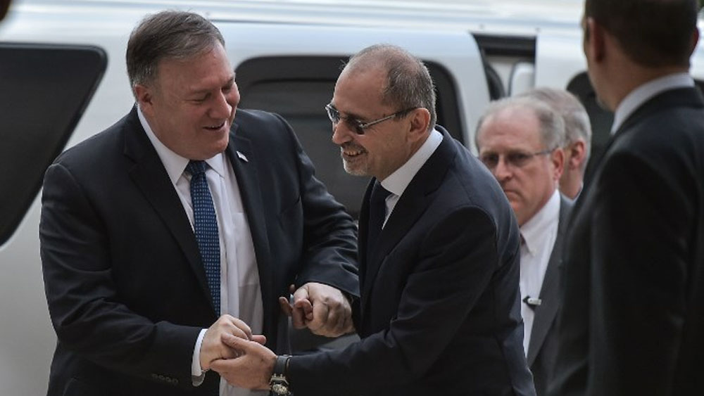 Pompeo inicia gira en Medio Oriente tras salida de tropas de Siria
