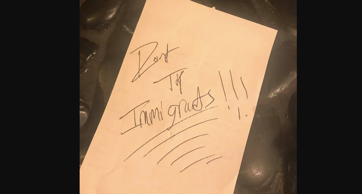 “No dejen propinas a migrantes”, el mensaje a meseros en restaurante de Nueva Jersey