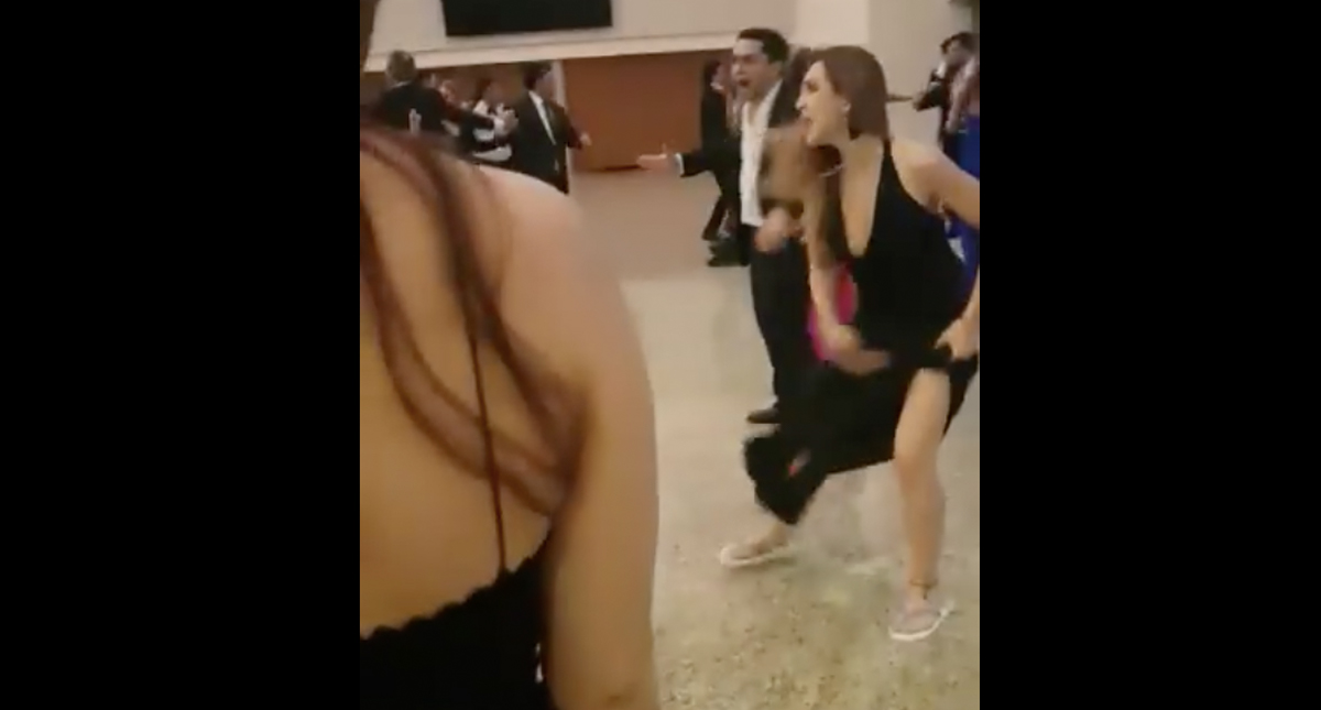 #Video Pelea por centro de mesa en boda