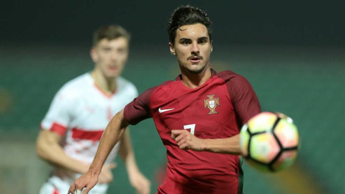 Cruz Azul contrata al portugués Stephen Eustaquio