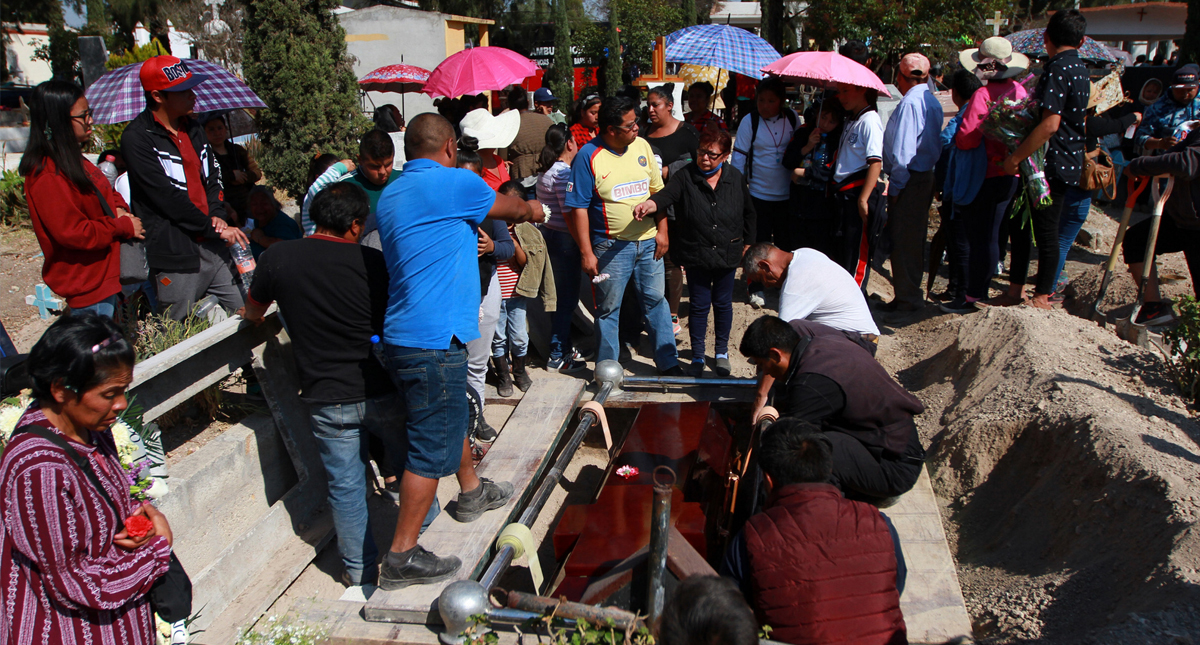 Sepultan a cinco víctimas de la explosión en Tlahuelilpan