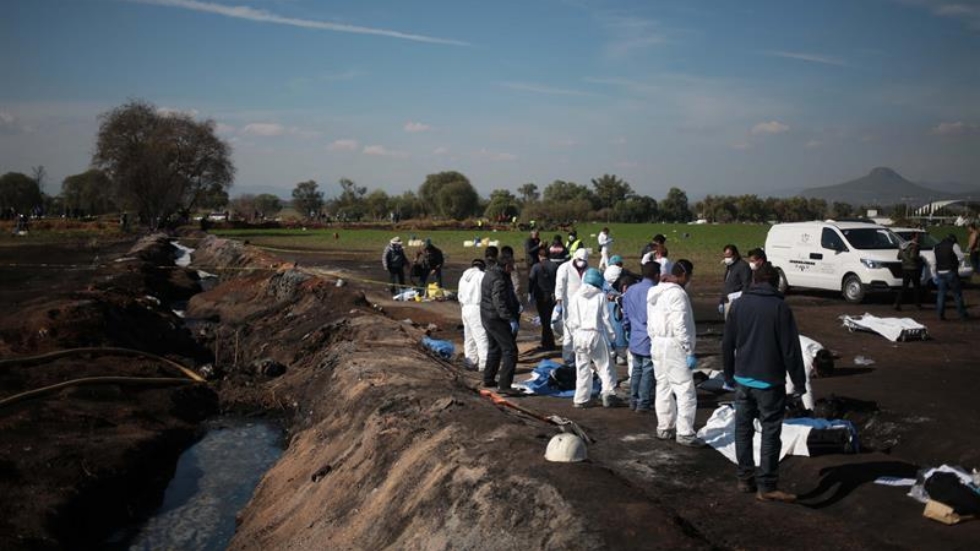 Habitantes colaboran en búsqueda de indicios tras explosión