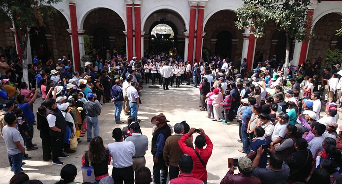 Dan último adiós con homenaje a edil y síndico de Tlaxiaco - tlaxiaco2