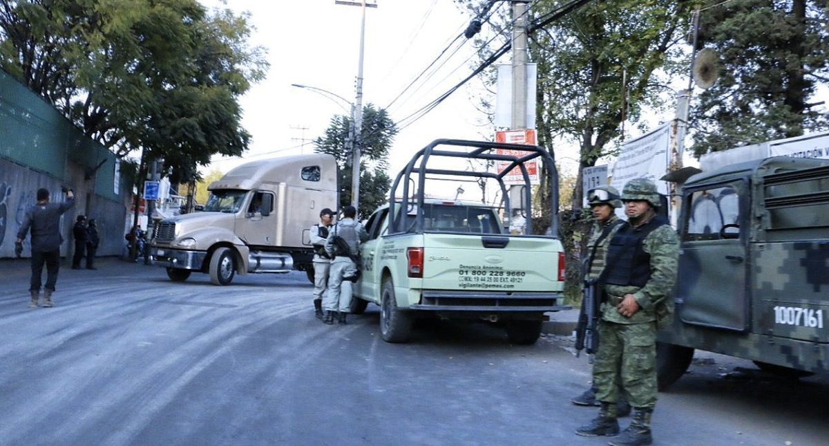 Aseguran toma clandestina en bodega de Azcapotzalco en la Ciudad de México