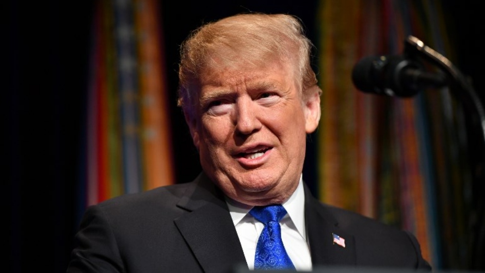 México no está haciendo nada para detener caravana migrante: Trump