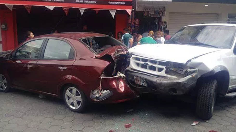 #Video Conductor arrolla a multitud en Tuxtla Gutiérrez