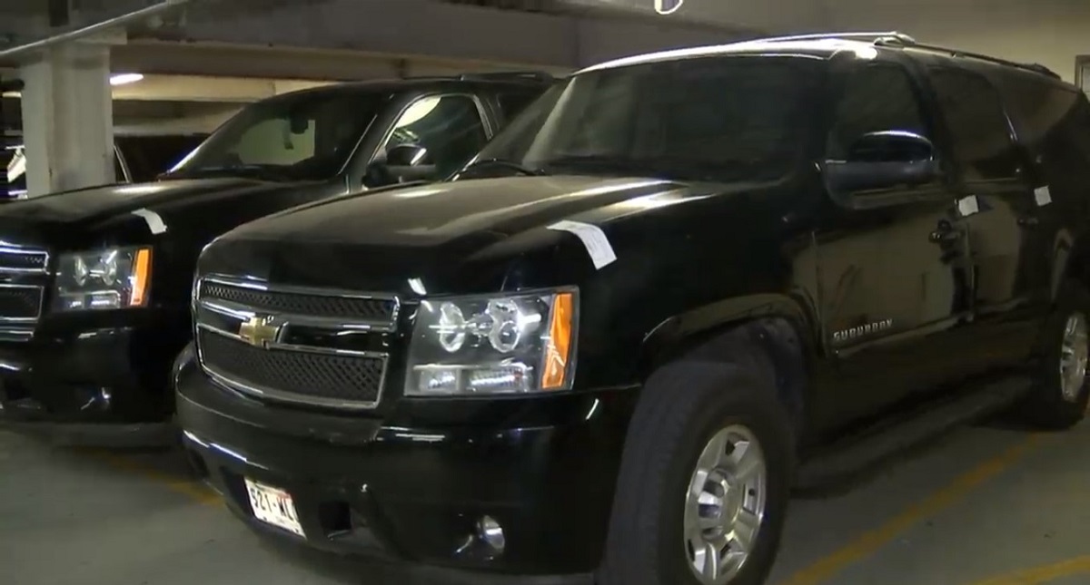 Anuncian tianguis en Santa Lucía para vender vehículos oficiales