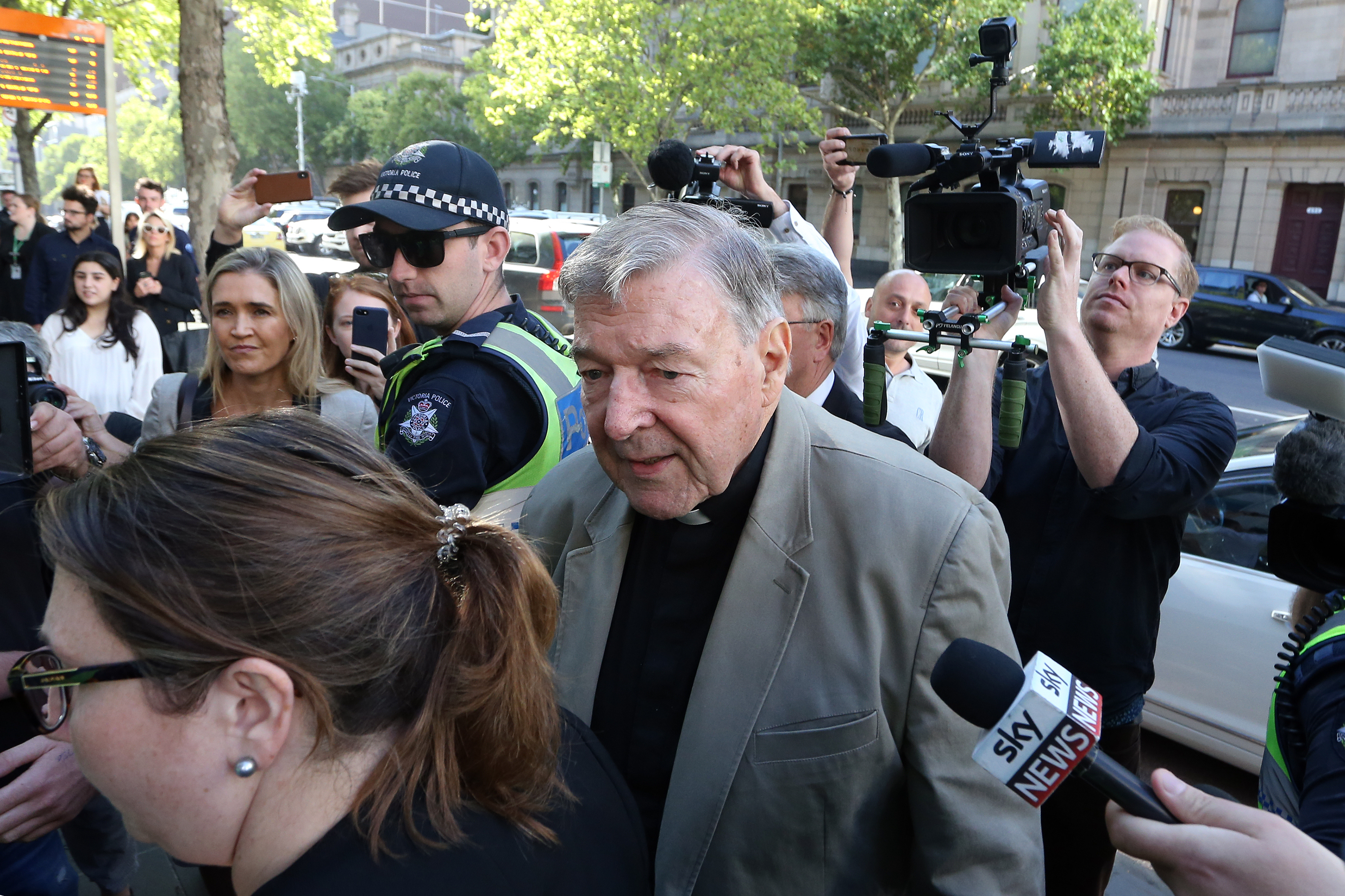 Cardenal George Pell separado de alto cargo del Vaticano por pederasta - 000-1dy3af