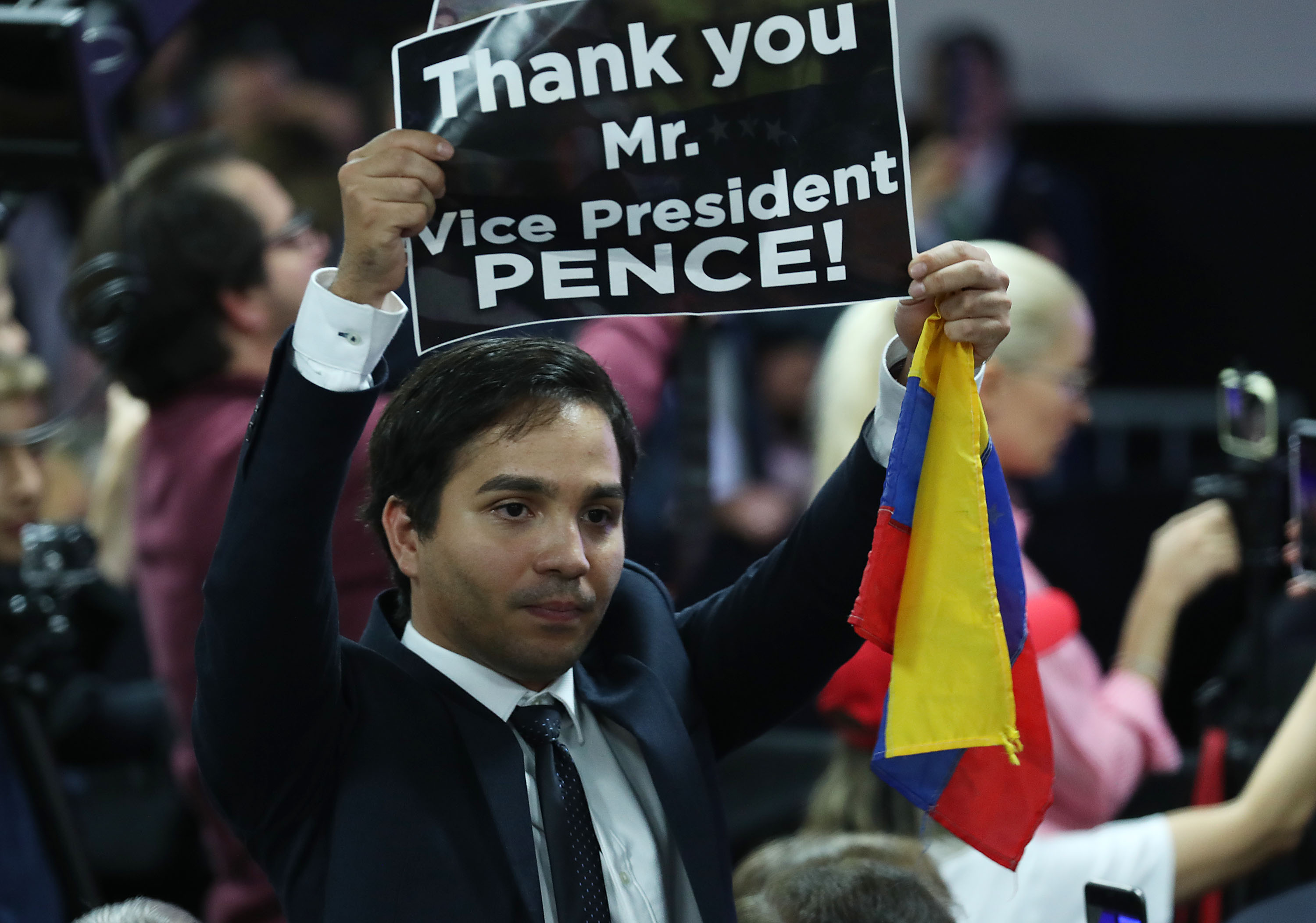 Pence asegura que presionarán a Maduro hasta lograr una Venezuela libre - 063-1126764669