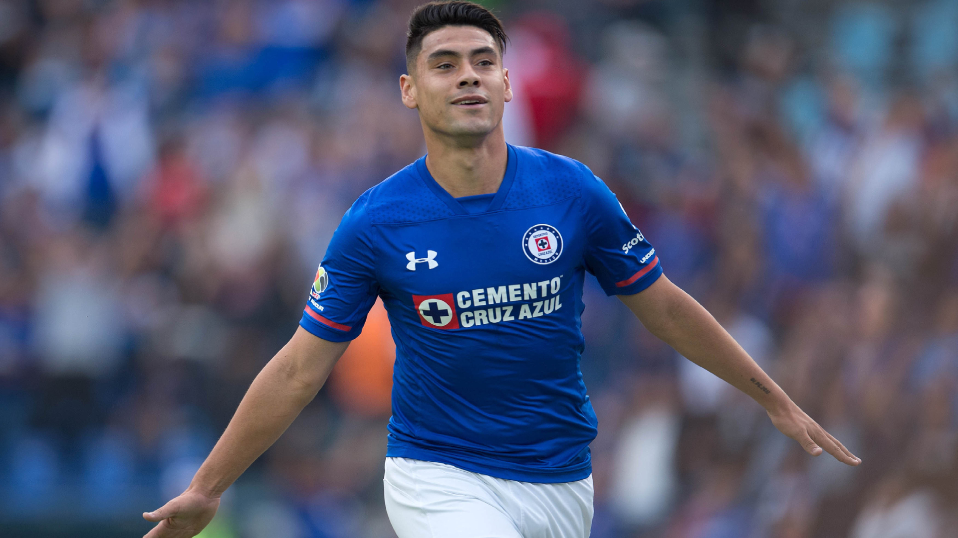 Cruz Azul avisó a Felipe Mora que saldría del equipo por WhatsApp