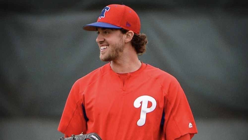 Phillies y el lanzador Aaron Nola acuerdan contrato por cuatro años