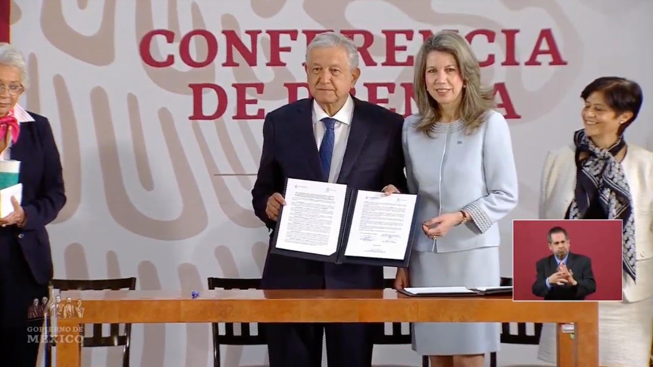 AMLO suscribe acuerdo con la ONU para termoeléctrica de Morelos