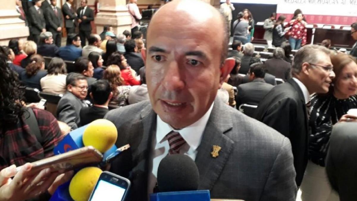 Continúan cerradas 122 escuelas en Michoacán