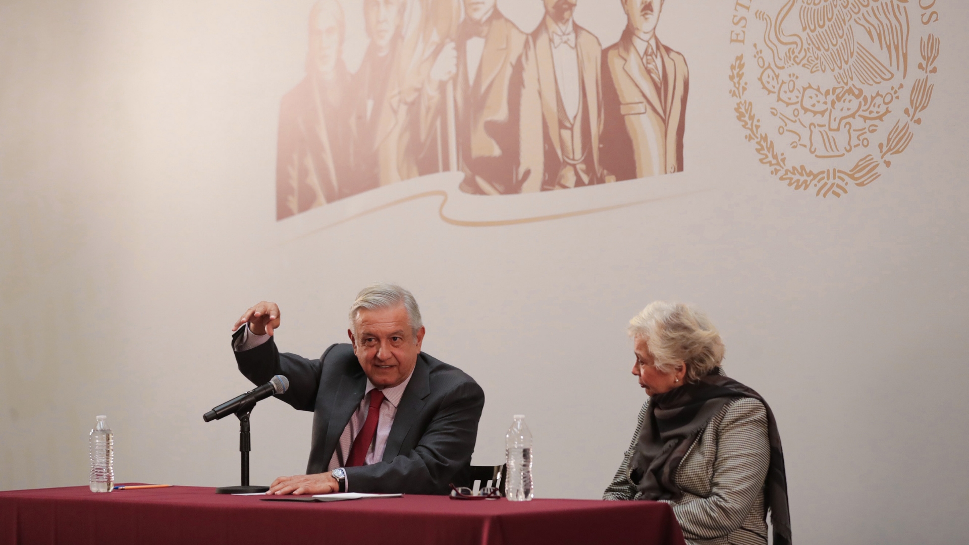 López Obrador analiza programas prioritarios con su gabinete