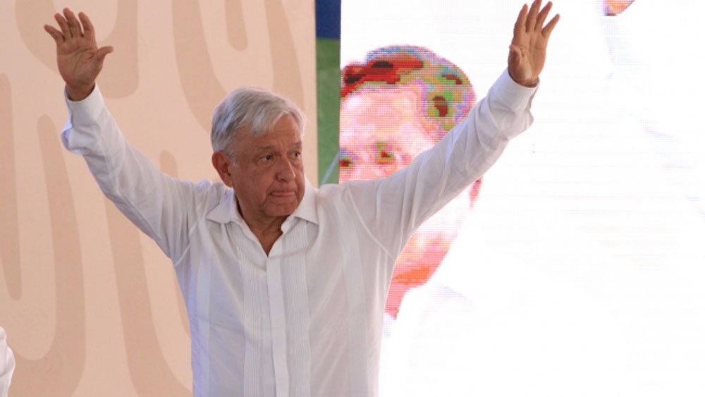 Presenta López Obrador programa de créditos para pequeños productores