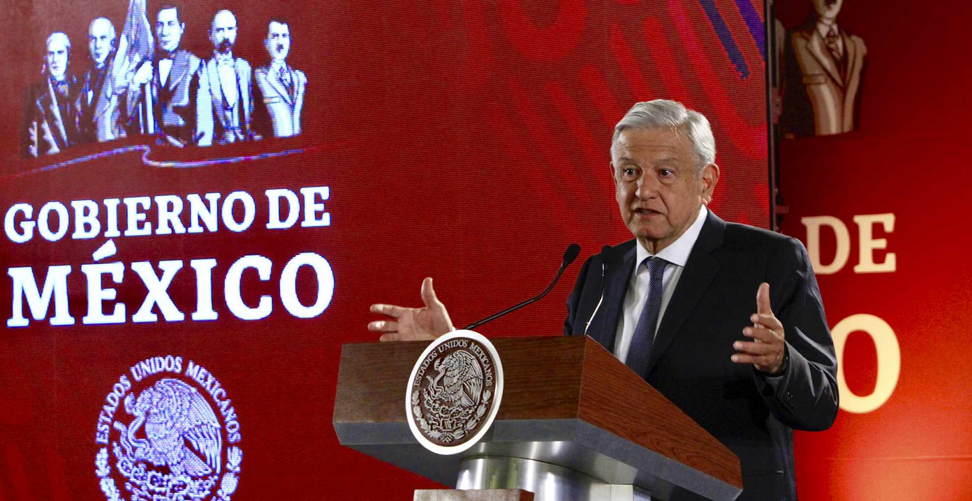 Apoyos sociales ya no se darán mediante intermediarios: AMLO Apoyos sociales ya no se darán mediante intermediarios: AMLO