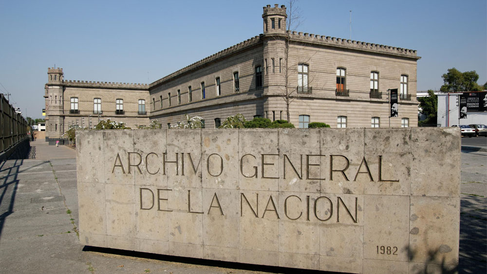 Publican decreto para abrir archivos del Cisen