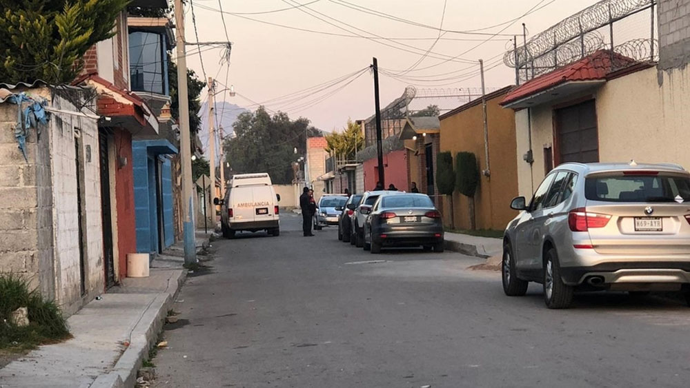 Asesinan a familia tras asalto en Acolman