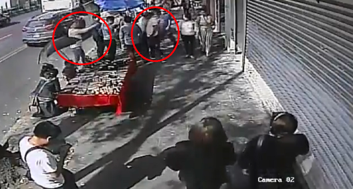 #Video Roban a peatones afuera del Metro San Antonio Abad