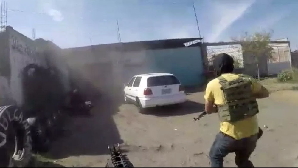 #Video Grupo armado ataca vulcanizadora en Guanajuato #Video Grupo armado ataca vulcanizadora en Guanajuato