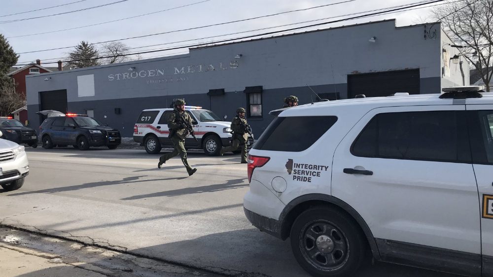 Cuatro policías heridos tras tiroteo en Illinois