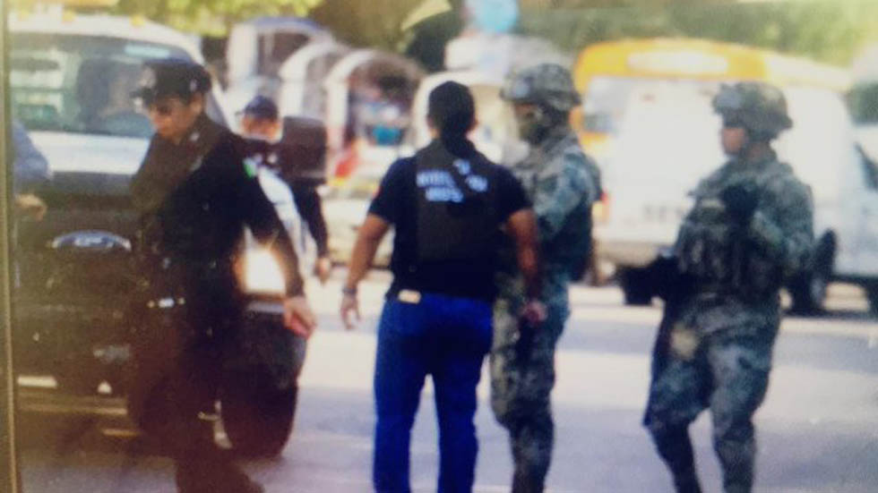 Ejecutan a comandante de la Policía Municipal de Acapulco - autoridades-en-la-escena-del-crimen