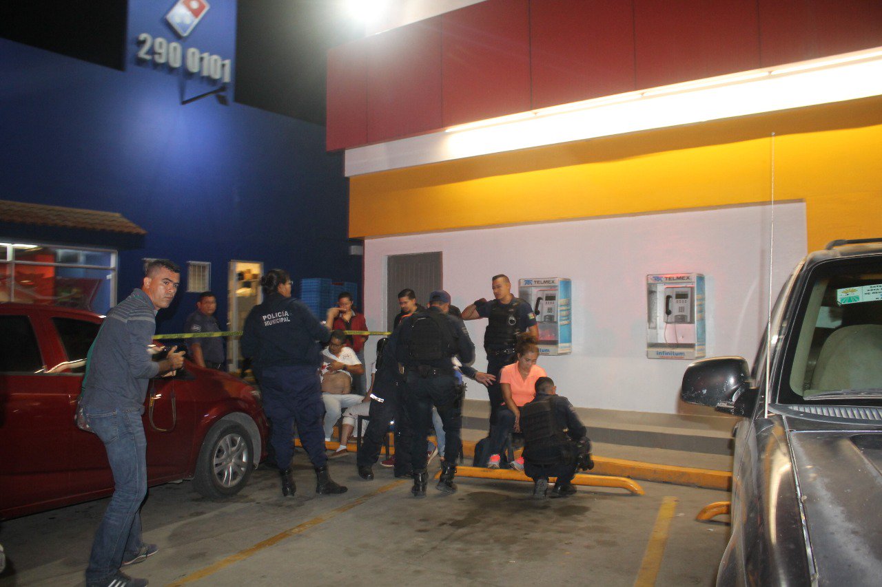 Comando dispara contra clientes de bar en Puerto Vallarta y mata a mujer - bar-3