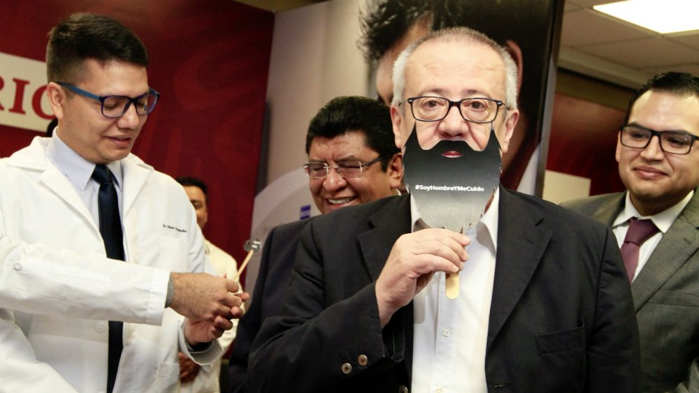 Abuelas cuidarían mejor a niños que estancias infantiles: Carlos Urzúa Abuelas cuidarían mejor a niños que estancias infantiles: Carlos Urzúa