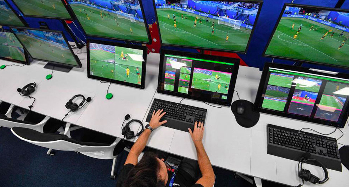 VAR en Champions se usará a partir de octavos de final