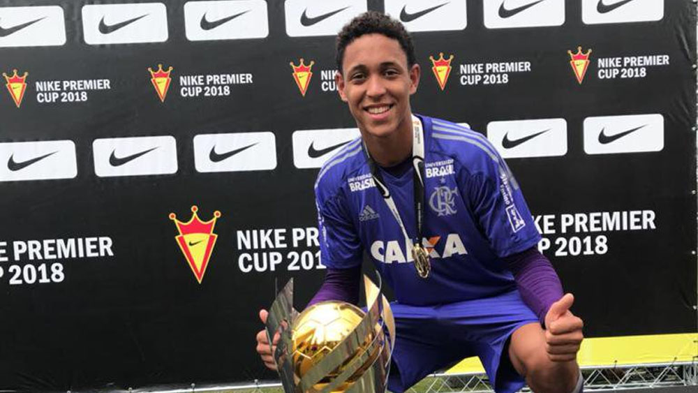 Identifican a primera víctima del incendio en instalaciones del Flamengo Identifican a primera víctima del incendio en instalaciones del Flamengo