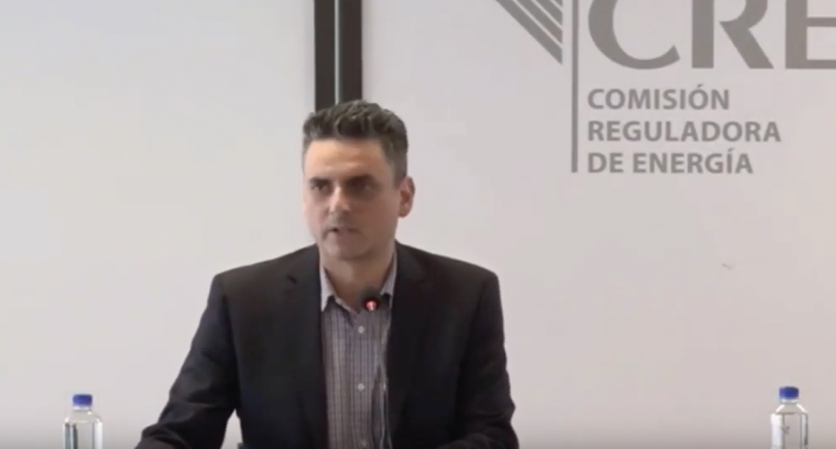 Titular de la CRE pide audiencia con López Obrador