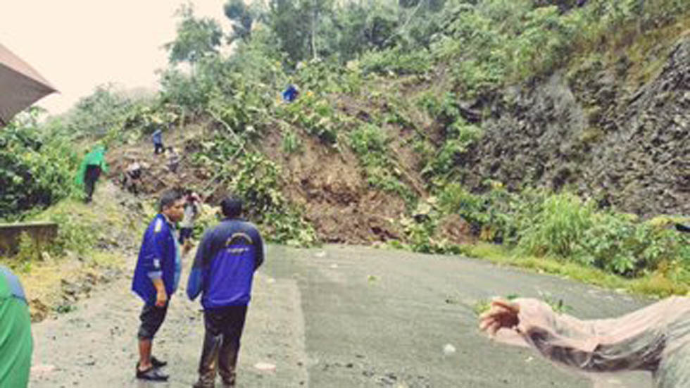 Deslizamientos de tierra dejan 14 muertos en Bolivia