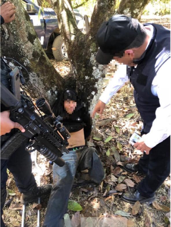 Policías abaten a presuntos delincuentes en Michoacán - detenido-en-enfrentamiento-con-policias