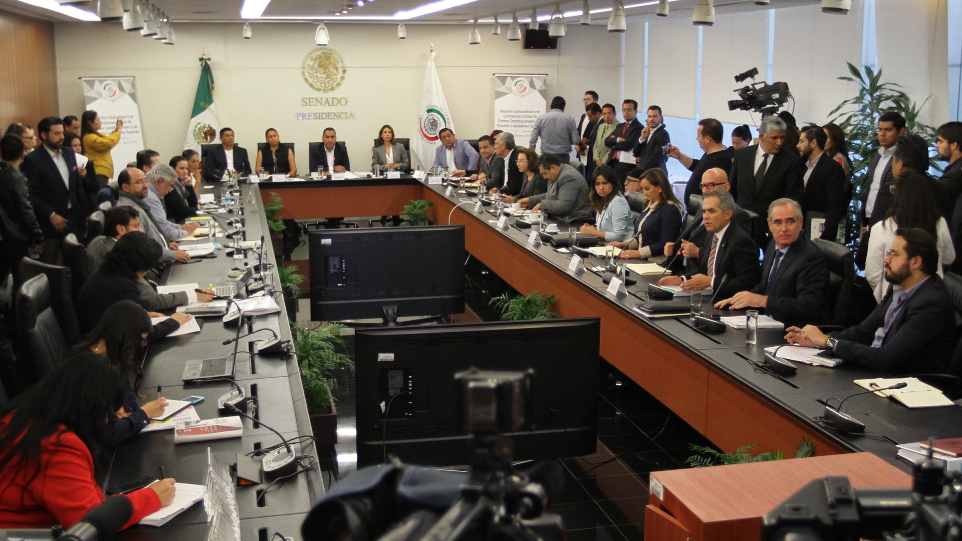 Morena va por nueve votos para aprobar Guardia Nacional