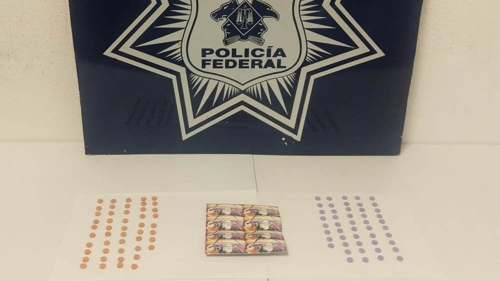 Hallan caja con éxtasis y LSD en baños del Aeropuerto de Morelia