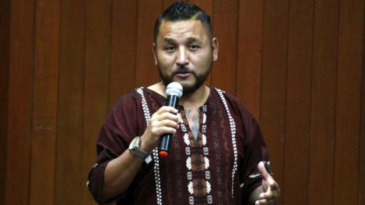 Pide ‘El Mijis’ no juzgar a funcionarios por su preparación