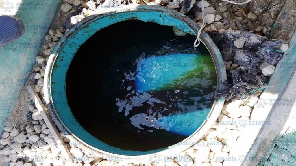 Aseguran a vendedor de gasolina robada en Ecatepec - el-torton-iba-cargado-con-15-mil-litros-del-hidrocarburo