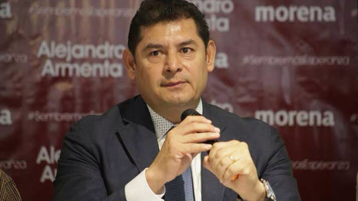 Senadores de Morena piden encuesta para elegir a candidato en Puebla