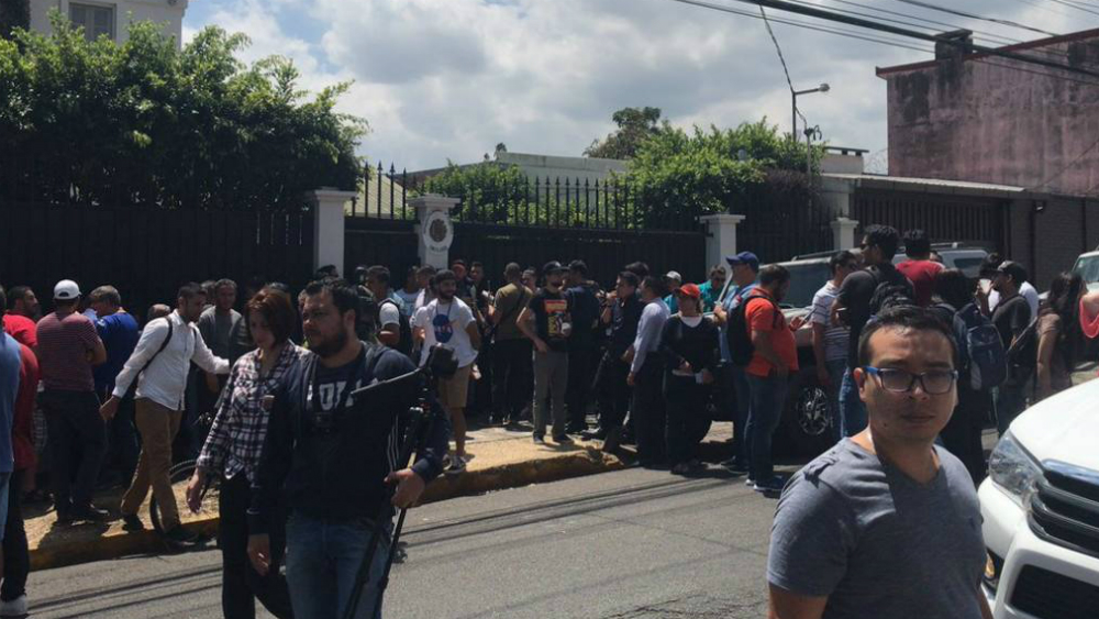 Enviados de Guaidó toman embajada en Costa Rica; los acusan de “ladrones”