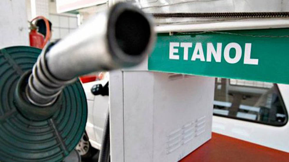Diputados piden analizar uso de etanol como combustible
