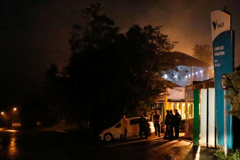 Desalojan a 200 personas en Brasil por posible rotura de represa