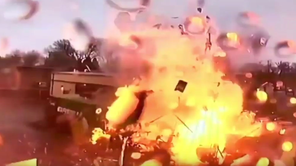 #Video Explota camión de comida en EE.UU.