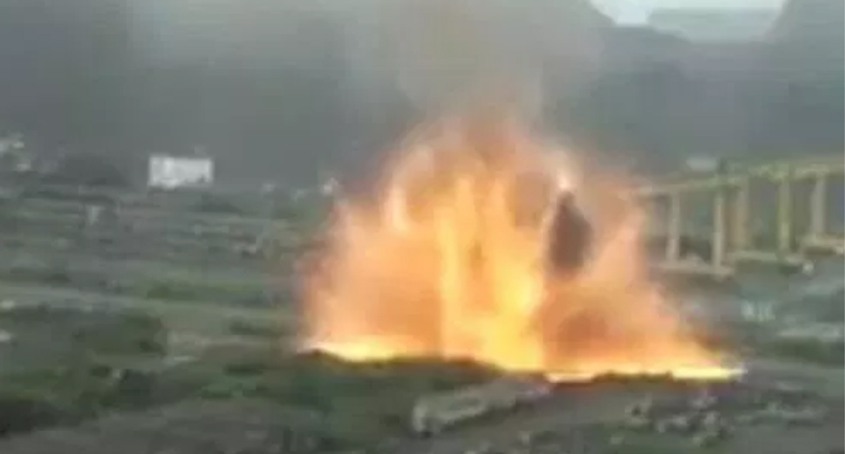 #Video Explosión en empresa acerera por reacción térmica en Michoacán