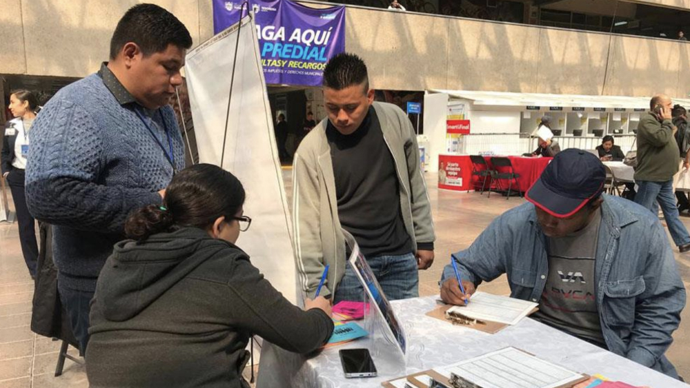 Ofertan 700 empleos a migrantes en Tijuana